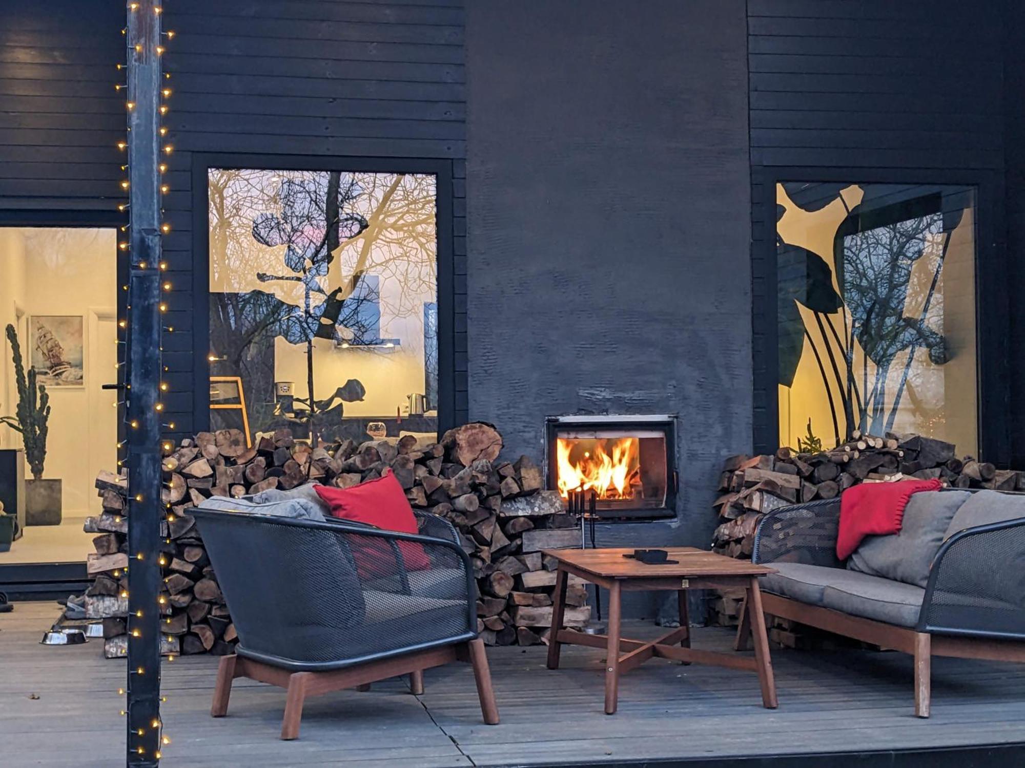 Black Walnut House With Indoor Outdoor Fireplace Izvoarele  ภายนอก รูปภาพ